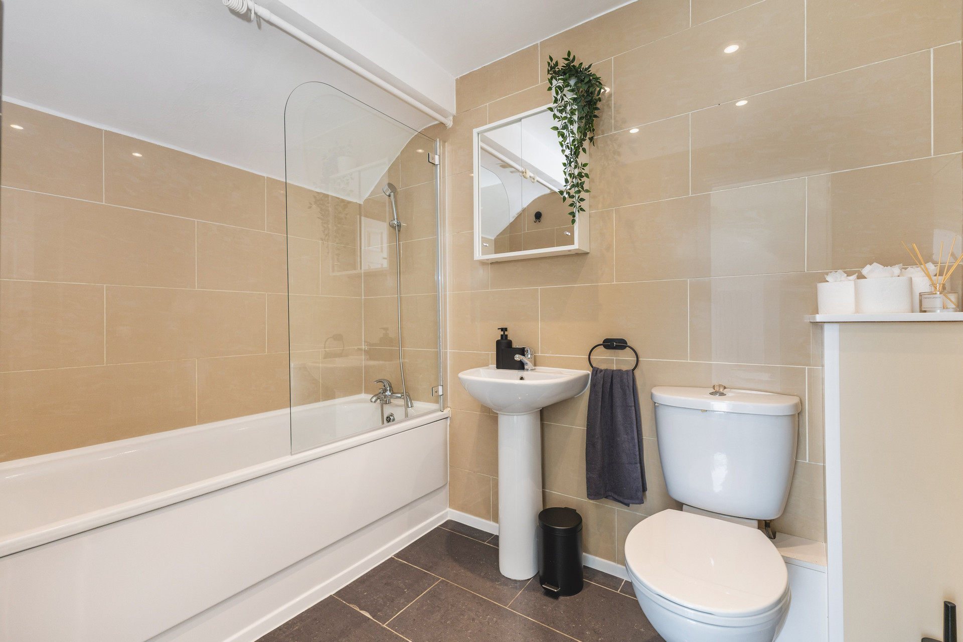 Bathroom with bathtub shower