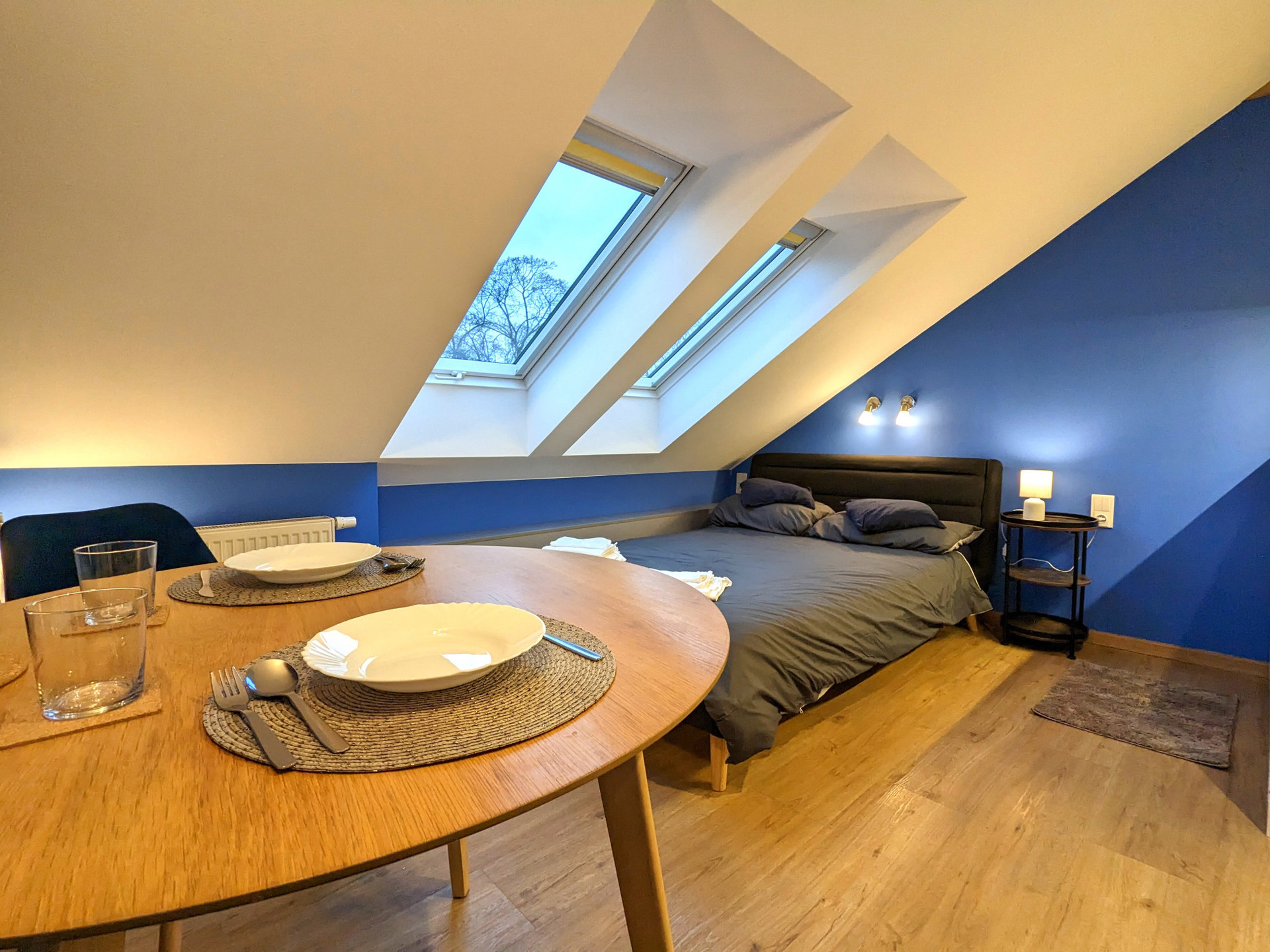 Cozy, modern and bright studio apartment.