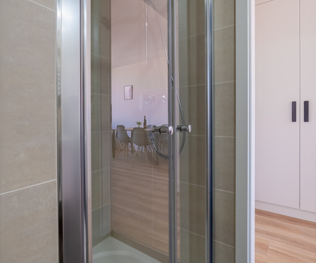 Glass shower stall detail