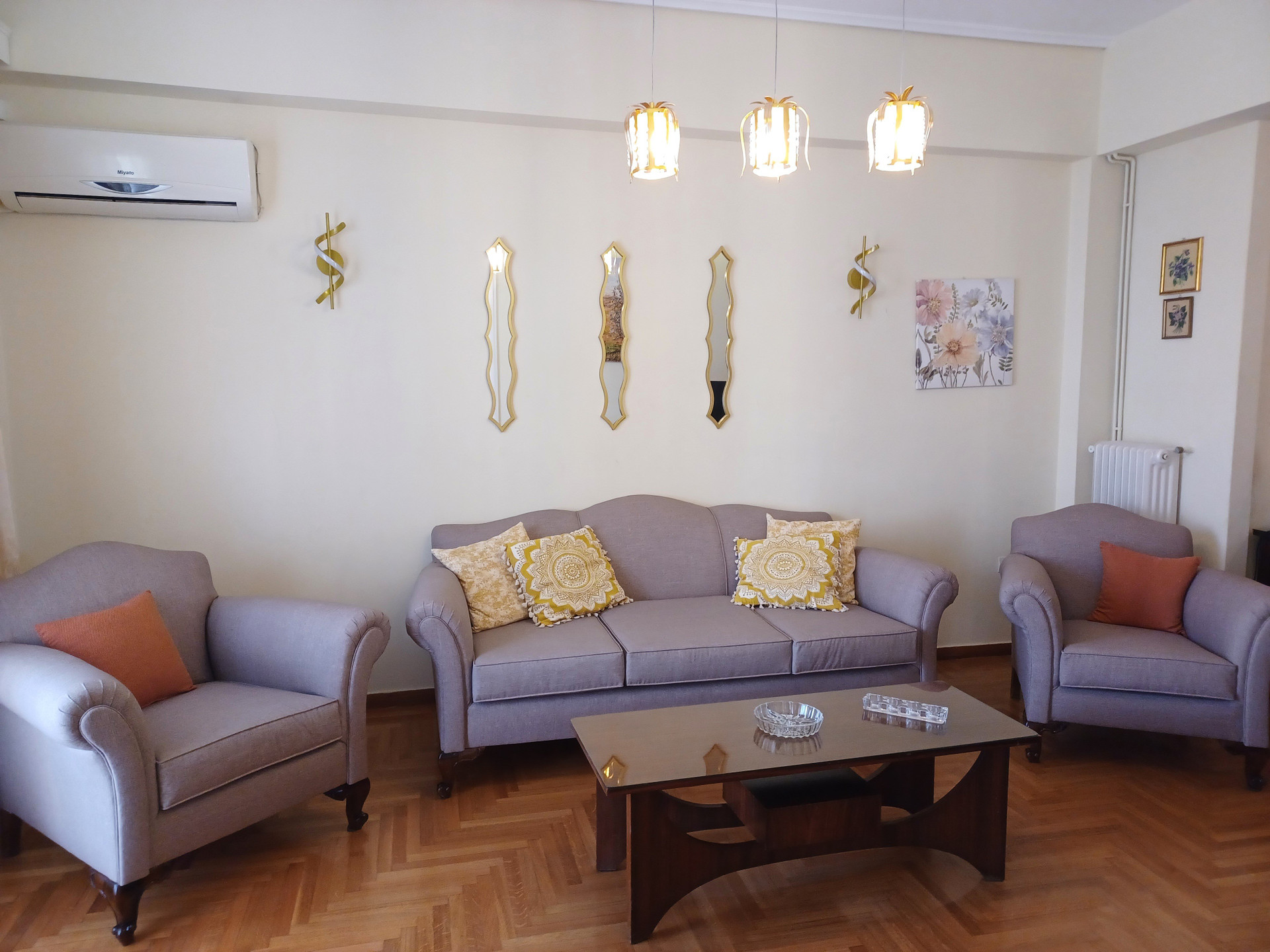 Cozy living room sofa set