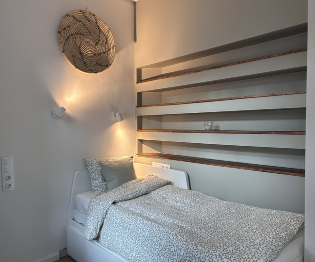 Stylish 1.5-BR Apartment in an Excellent Location