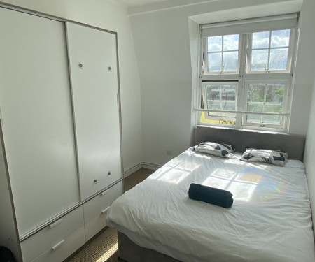 Sunny double bedroom in London Bridge/Borough