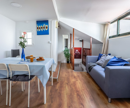 Cozy 3 Bedroom Apt in lively Bairro Alto