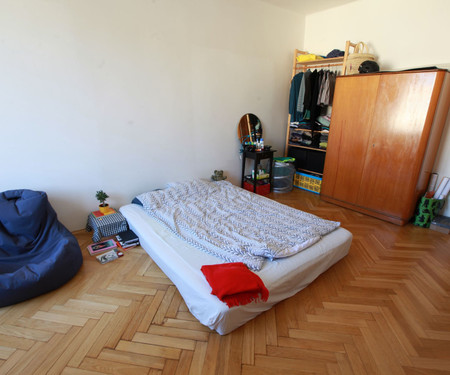 Room 1, Bělohorská - Prague