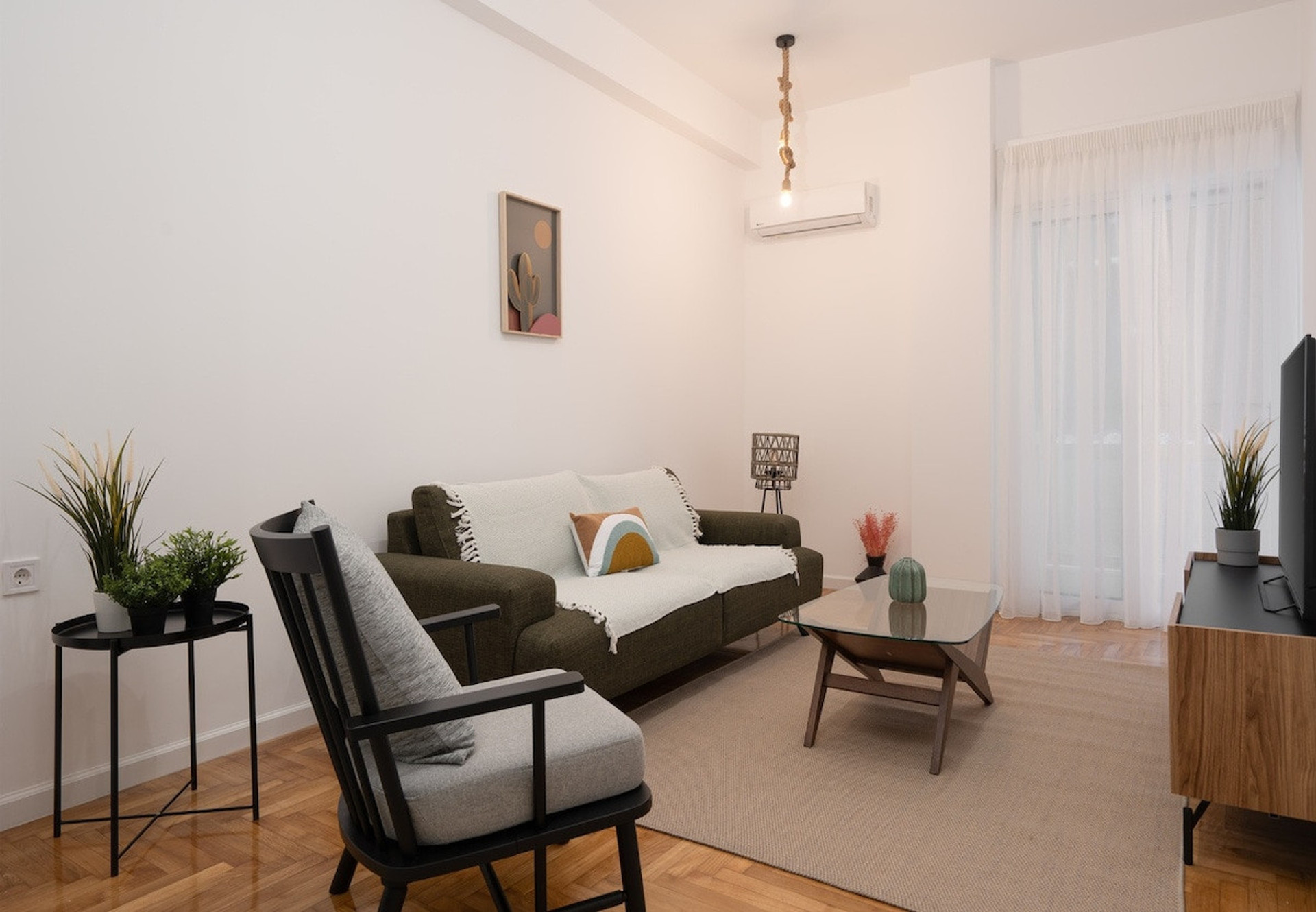 Living room image 3
