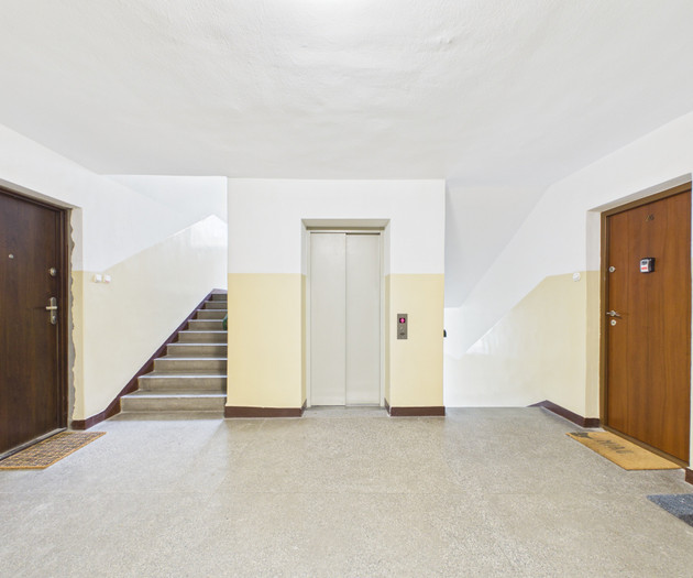 Spacious Apartment Bruna near Pole Mokotowskie