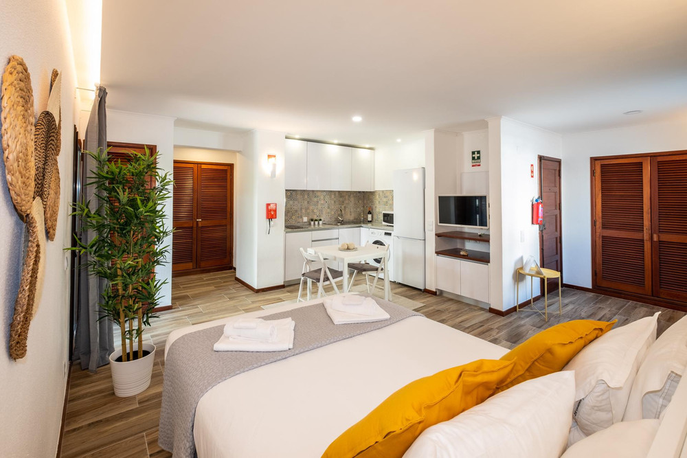 #027 Belavista Studio w/ Pool by Home Holidays