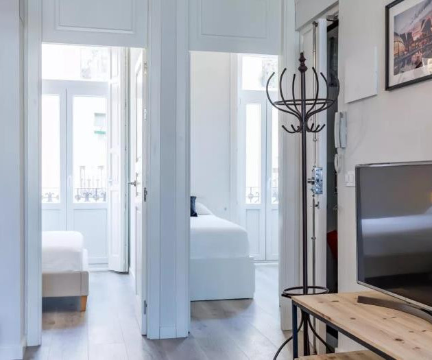 STUNNING 2-BEDROOM APARTMENT IN RUSSAFA · SEASONAL