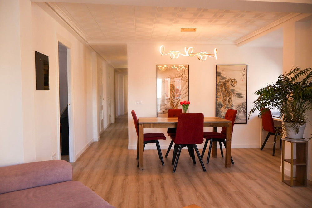 Valencia Central Comfort preview