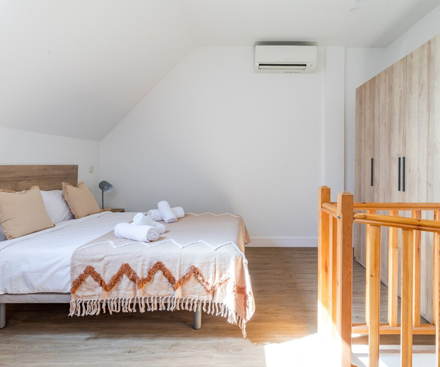 Apt. 2BR duplex w/terrace 4 Torres by CH