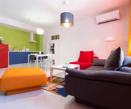 Pop your C-O-L-O-R-S - Funky and Modern 1BDR. Apt.