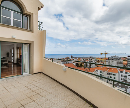 Double bedroom, private WC, Funchal center