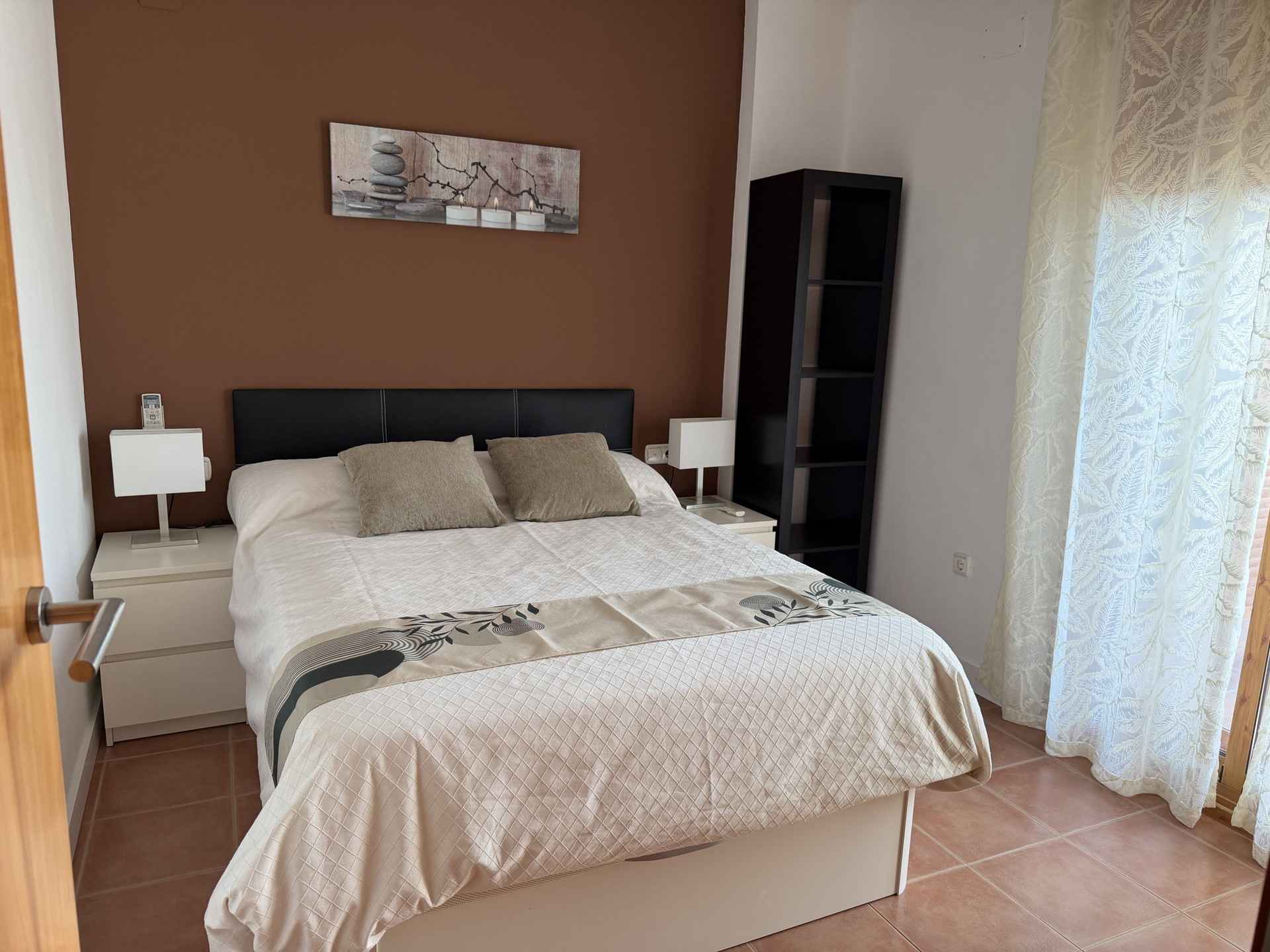 Bedroom with double bed