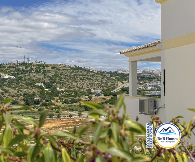 Villa Verde - 4 bedrooms, Marina view, pool & BBQ