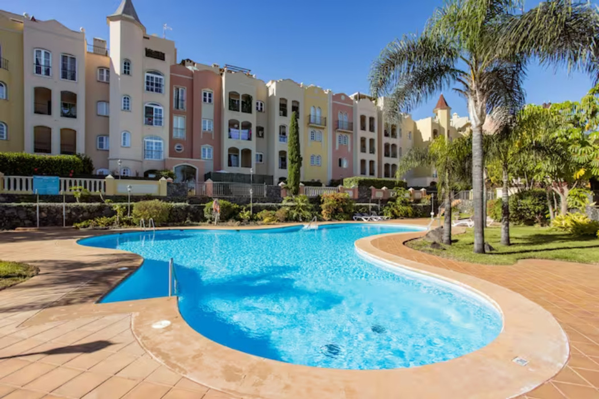 piscina comunitaria