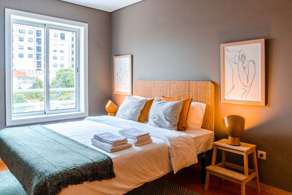 Sunny Studio in Lapa - 5-min walk to Metro! preview