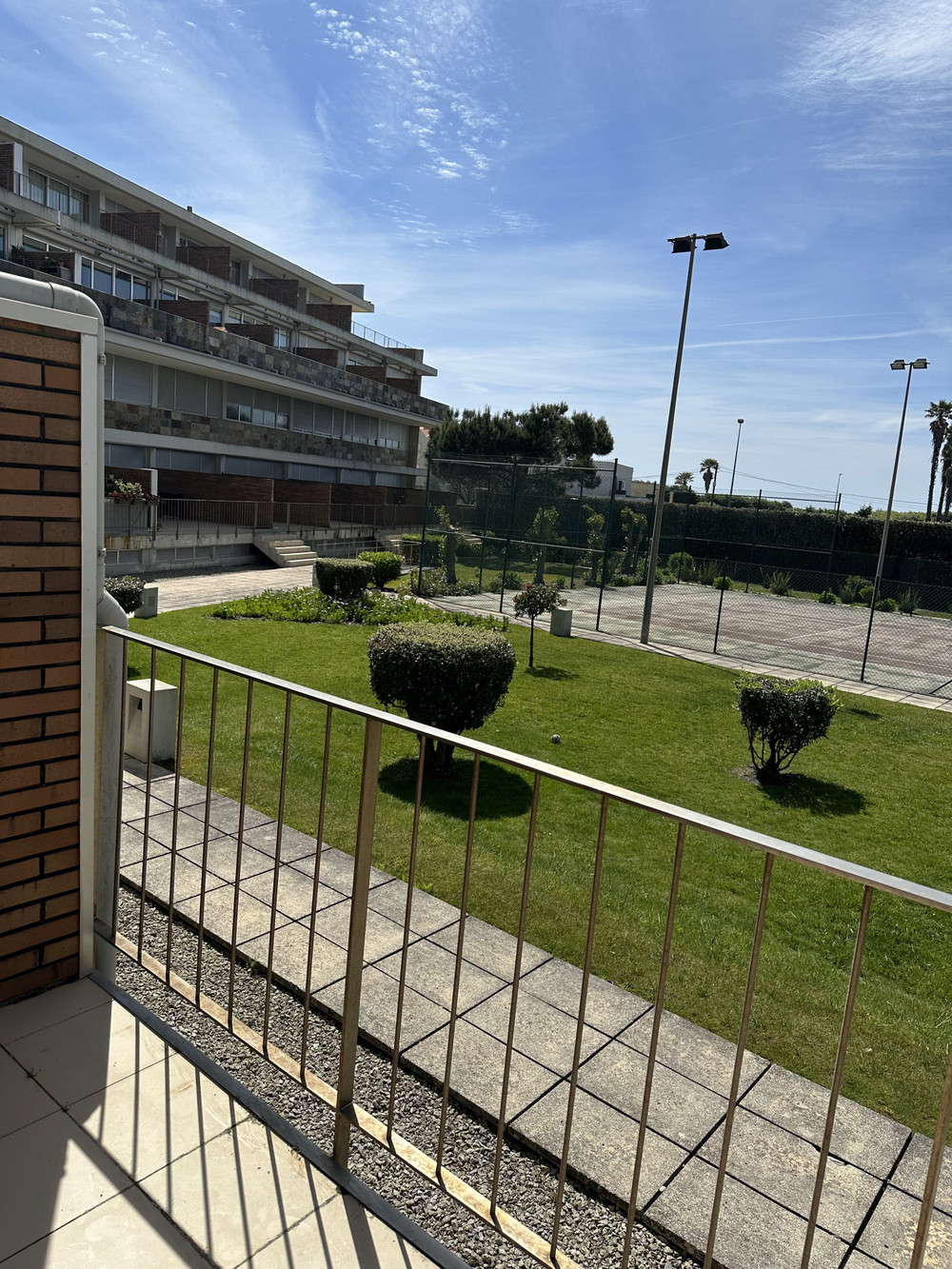 Sunny apartment ground floor near Porto