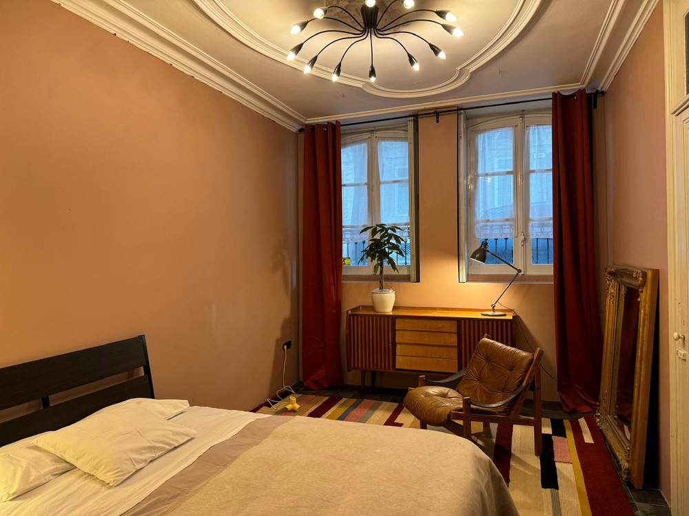 Suite room in artistic house preview