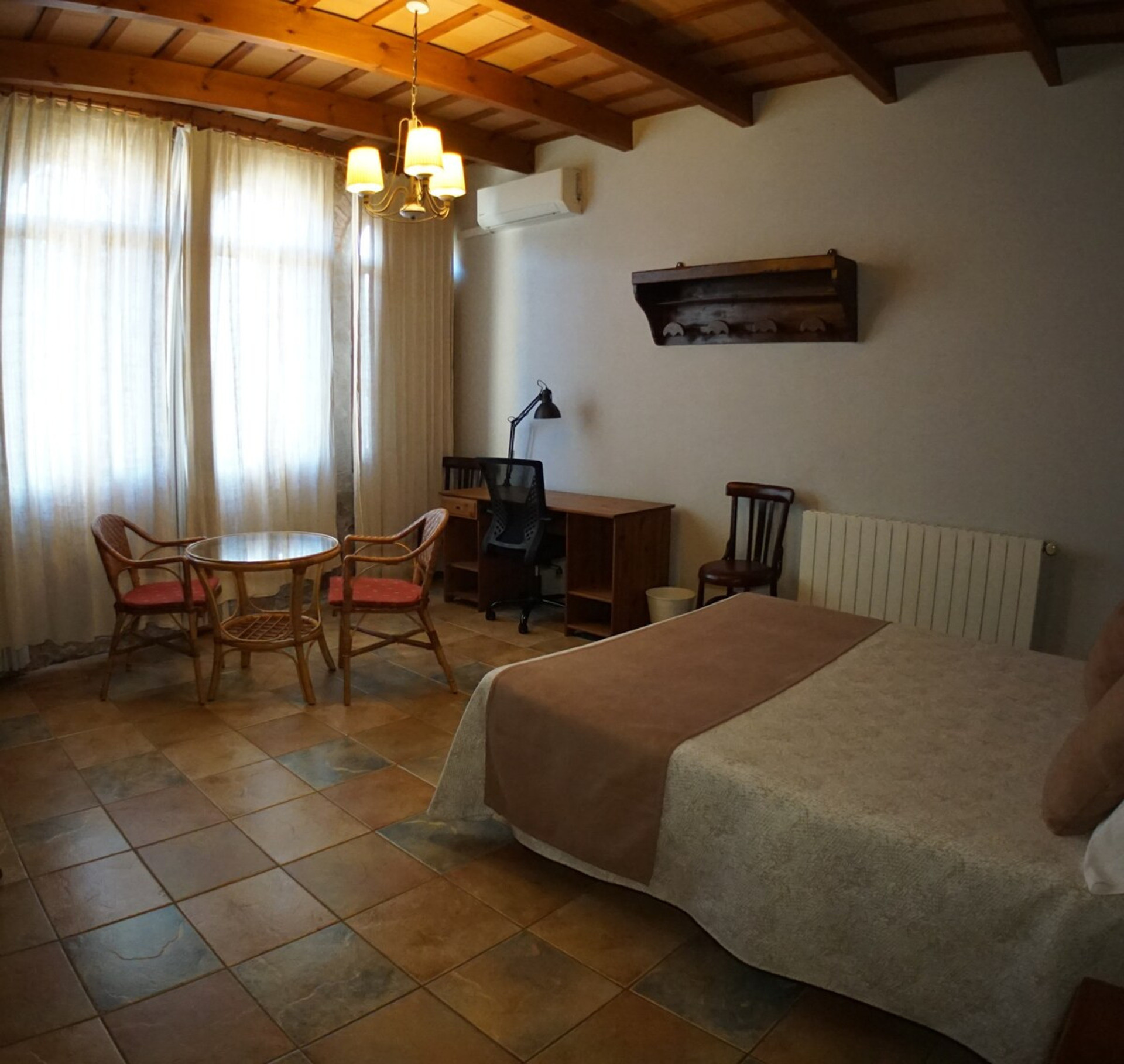 Bedroom image 3