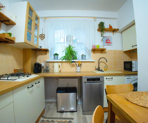 Cozy Little Apartment in Old Tw