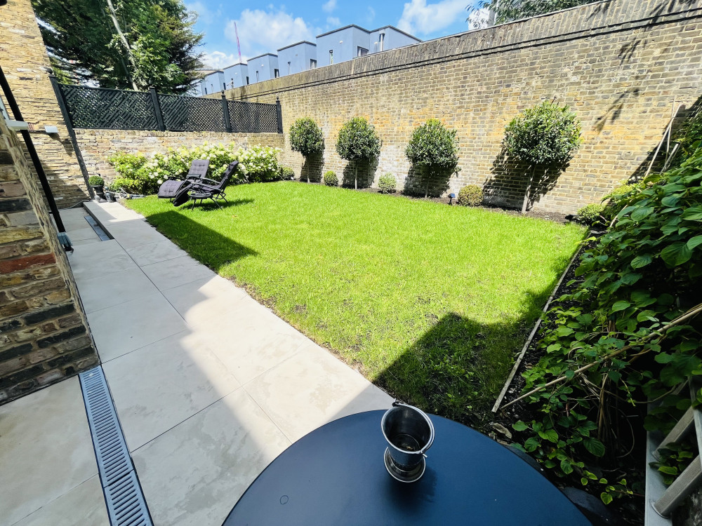Large 5 bedroom Luxury House with Garden in London