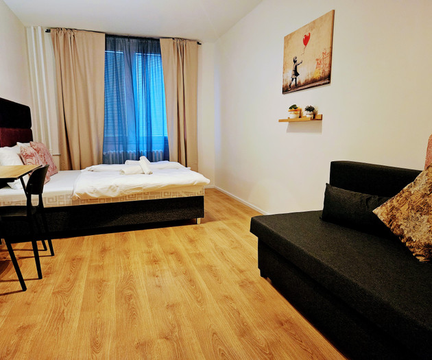 Family 2BR for 1-8 guests | Garden, Parking, Gym