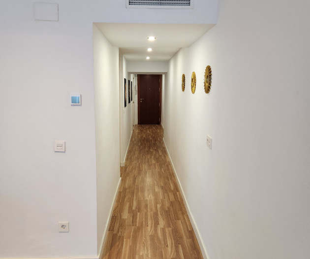 Chic spacious 3 bedroom apartment