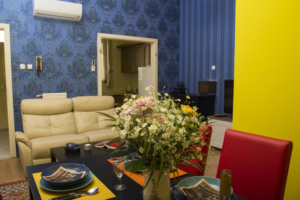 Broadway HIP 3BR Apartment with Terrace preview