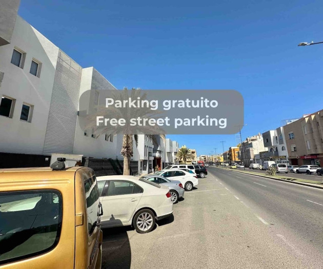 Edamame: piscina, terraza, internet, parking