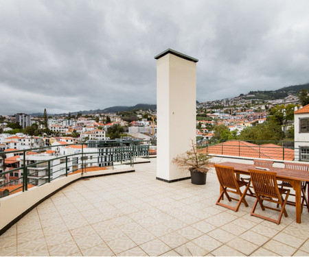 Double bedroom, private WC, Funchal center