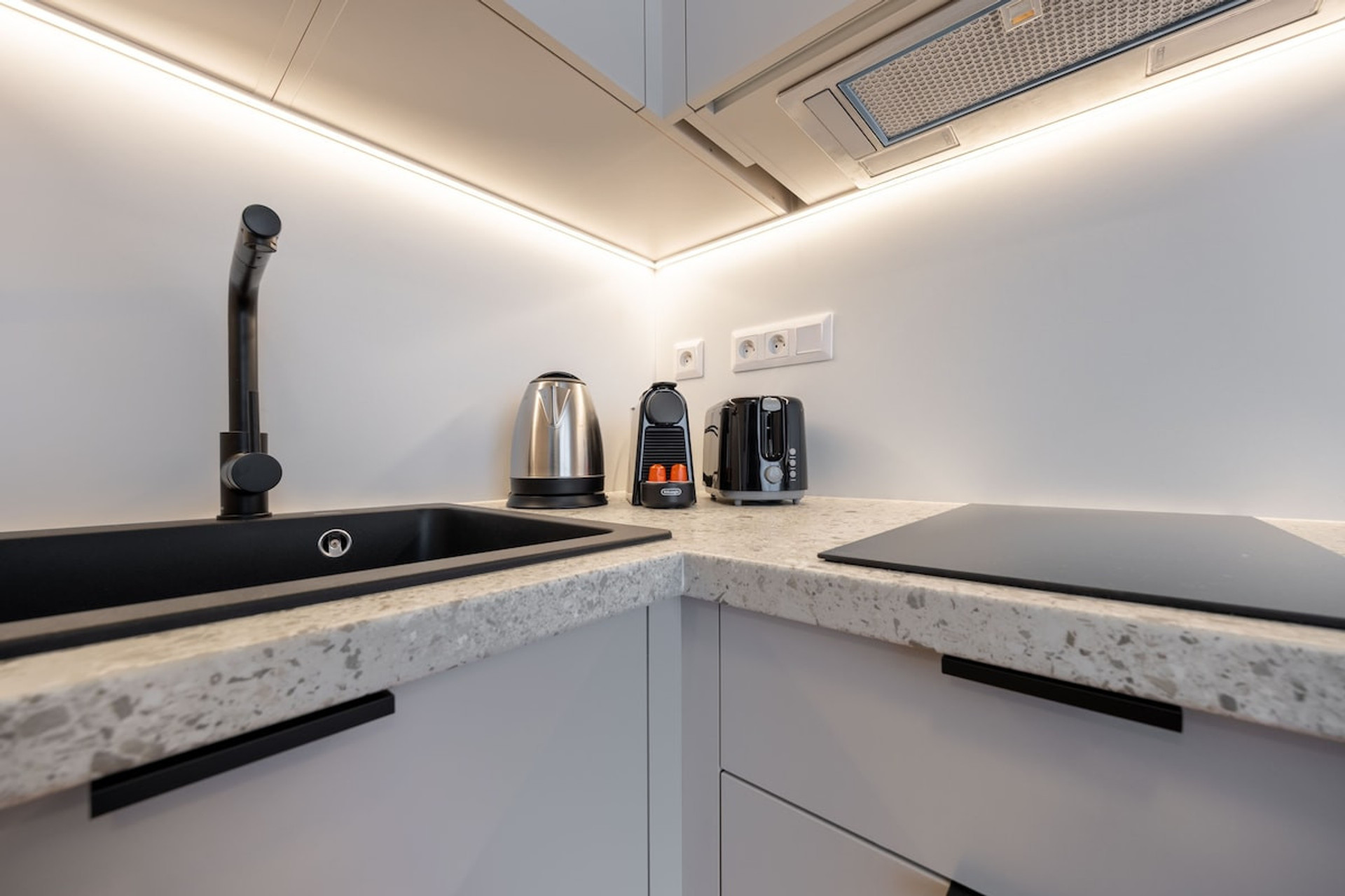 Kitchenette image 1