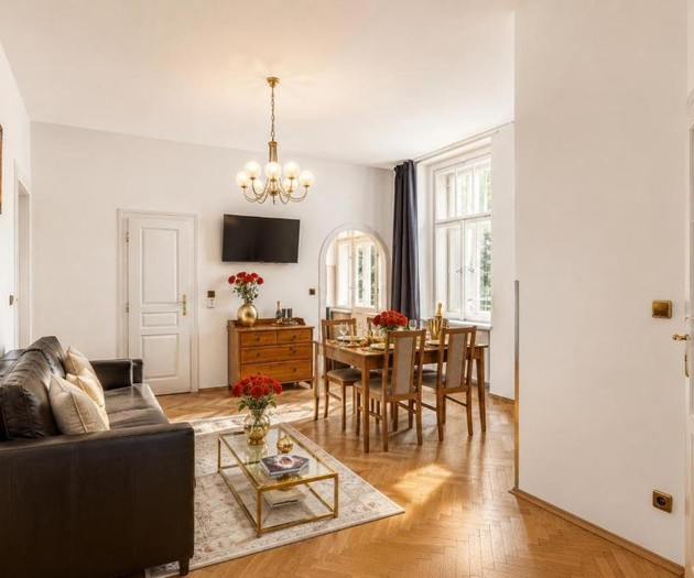 Royal Prague Heart Suite