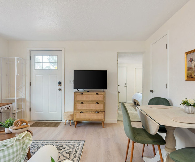 Cupcake Cottage- walkable in Portland