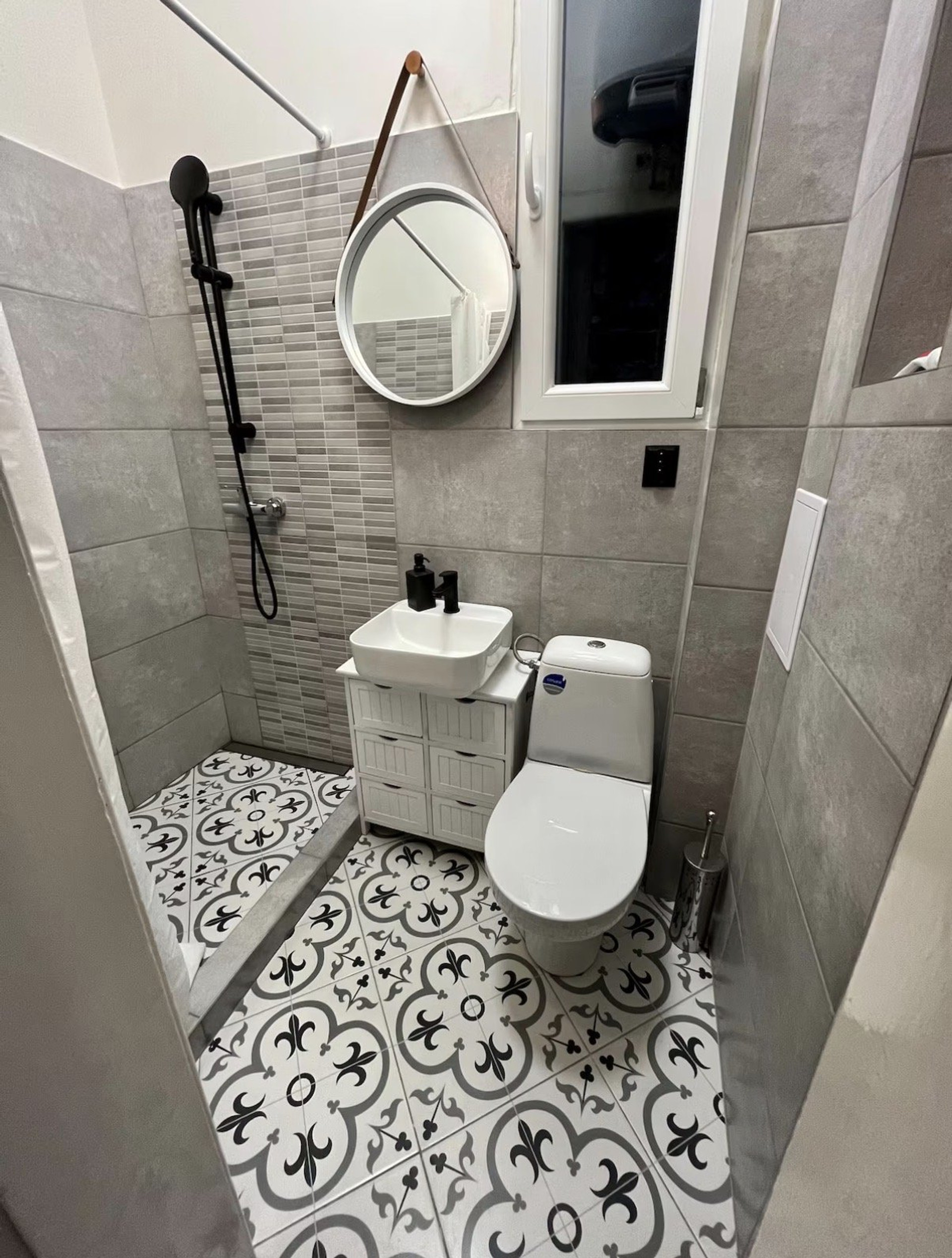 Compact bathroom shower toilet round mirror