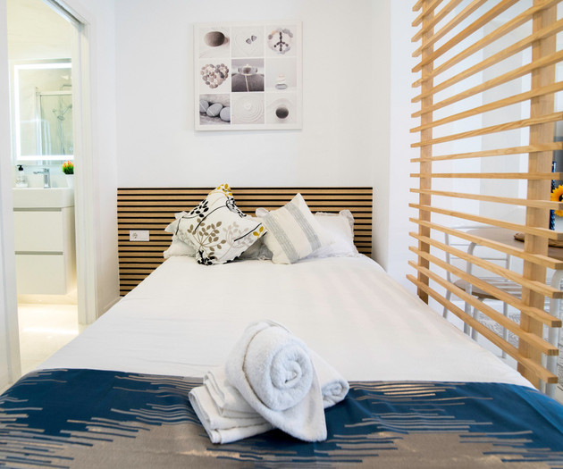 SleekLofts Romantic Studio for 2 with Kitchen