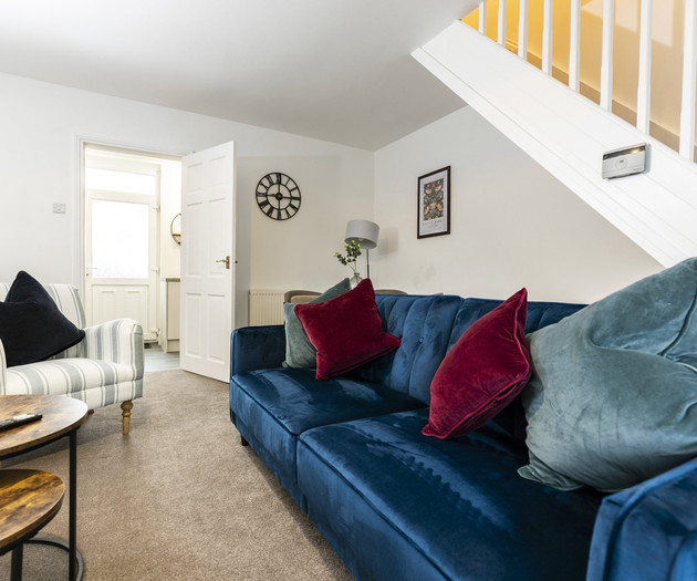 The Cosy Pavilion: Stylish 2BR Free Street Parking