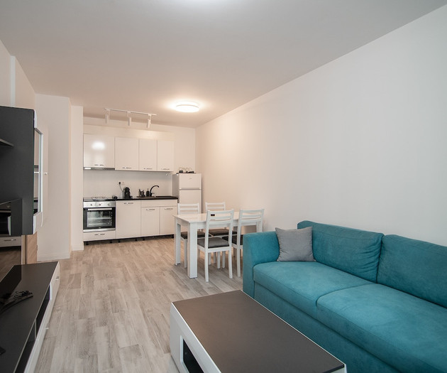 Azur Deluxe flat with parking