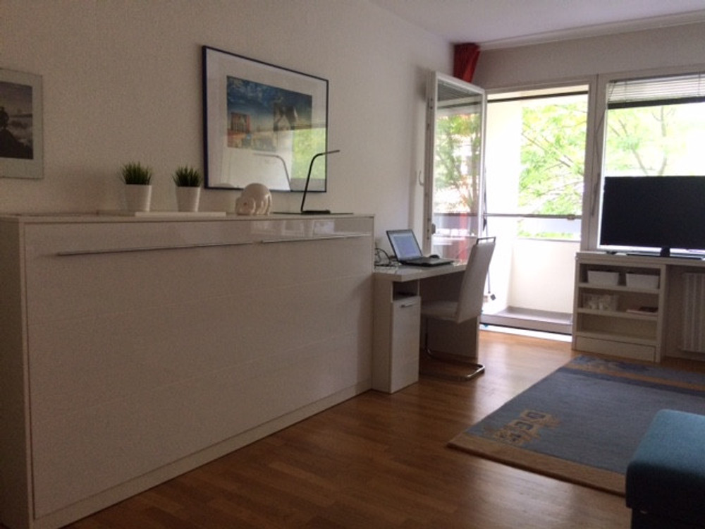One-bedroom apartment with balcony, Steglitz preview