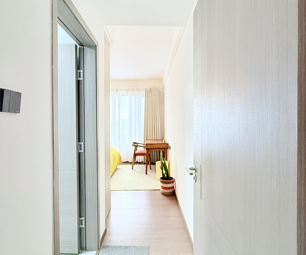 Airy 17th Floor 2BR: City Views, Balcony & Pool