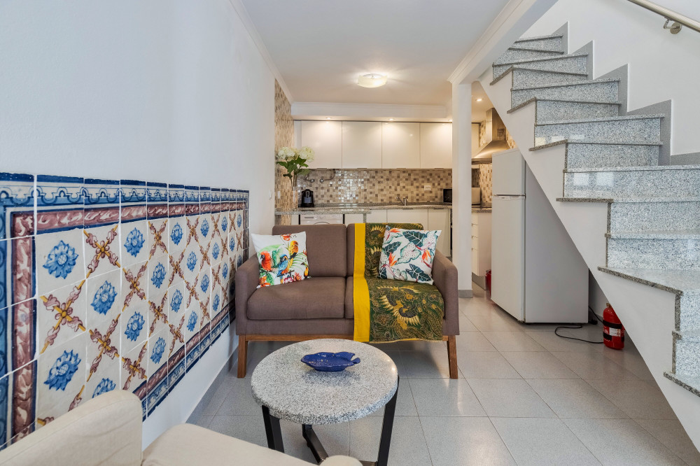 Blue Villa preview