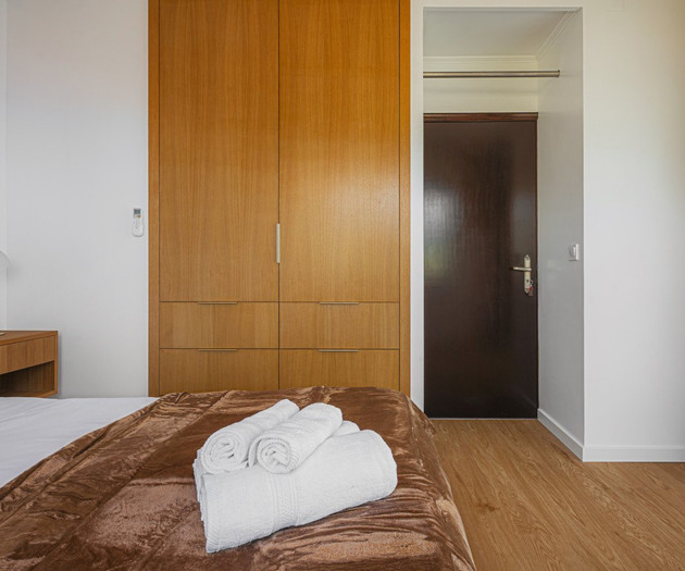 Loft em penthouse com lareira e vista para o oceano