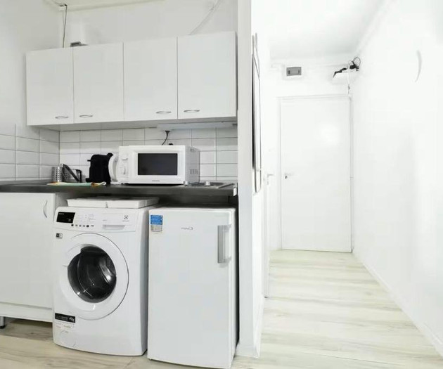 Modern Hideaway on Victor Hugo w AC by NW