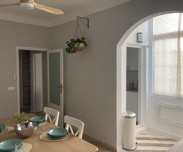 Merseguera Room - Large, bright, open closet
