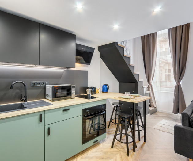 RK Apartment | A/C | Quiet | Central