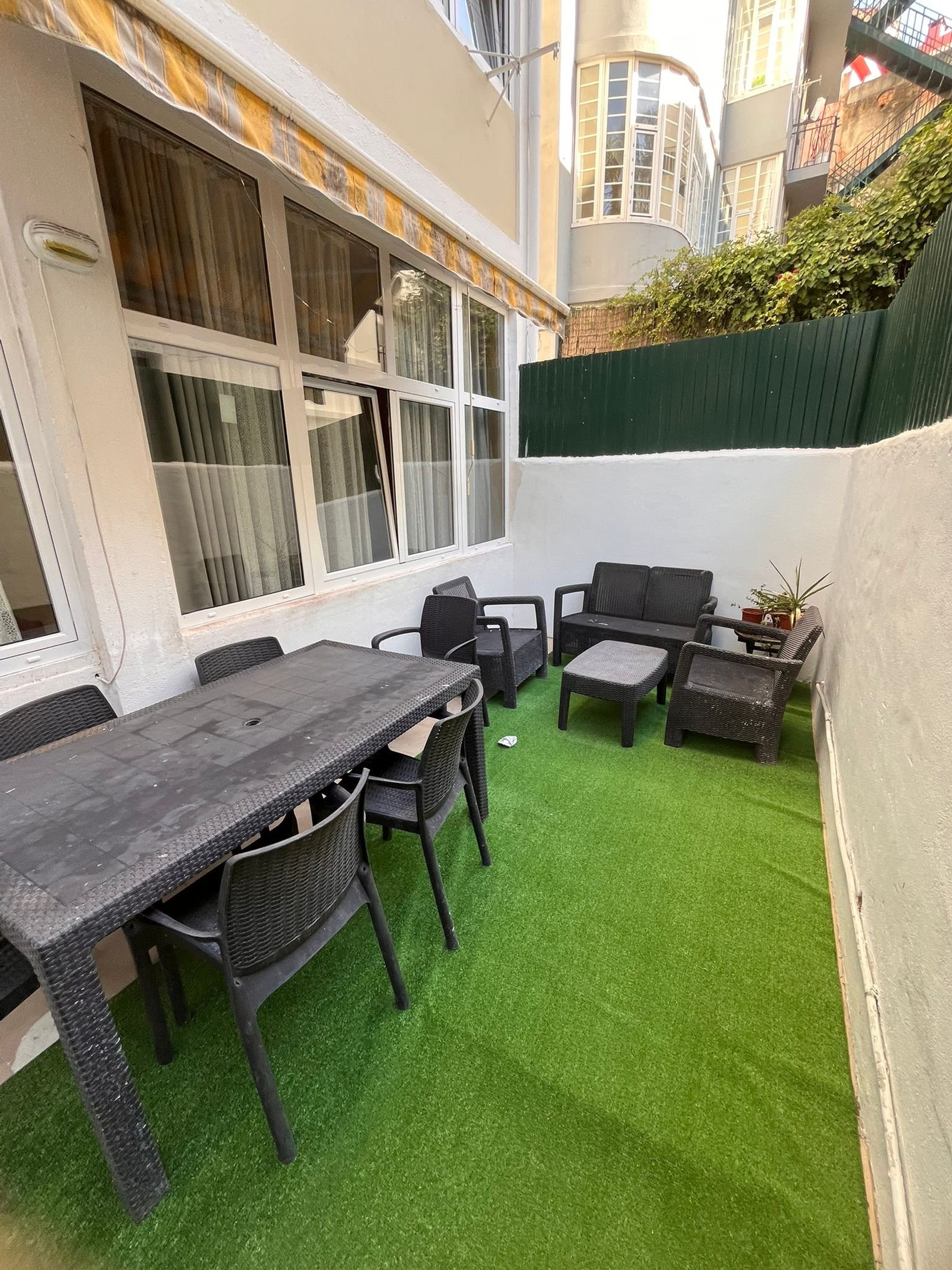 Outdoor patio full overview