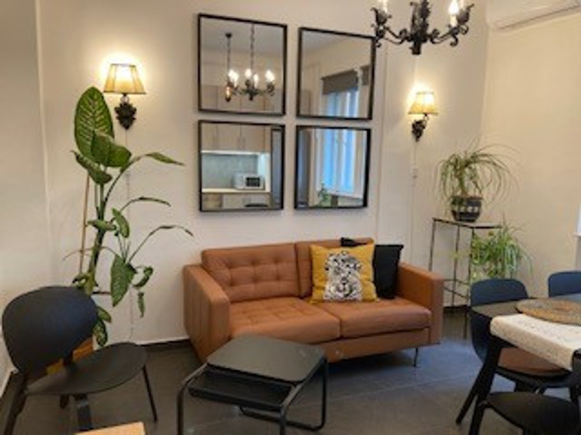 sitting room area