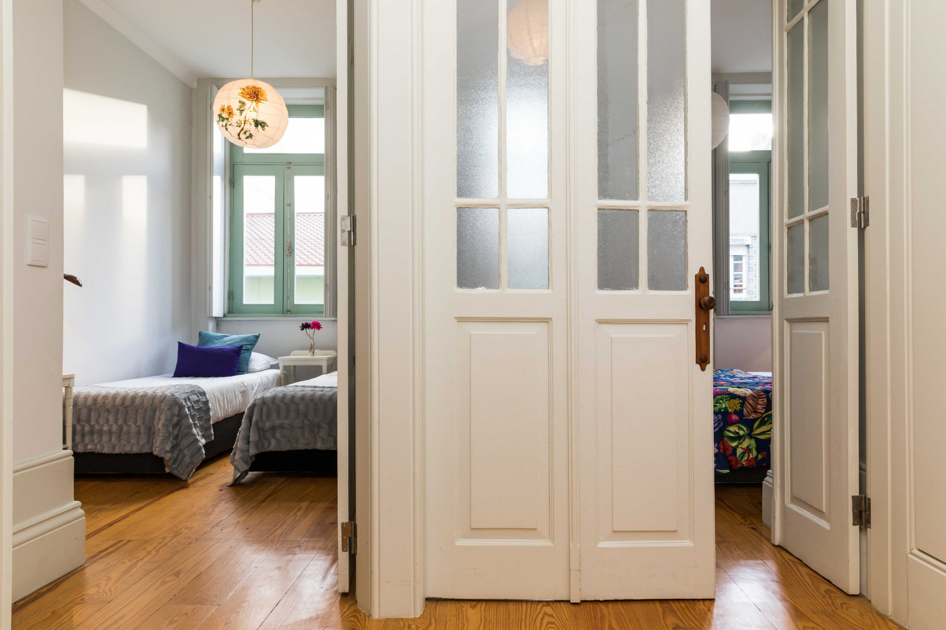Double bed and single bed bedrooms
