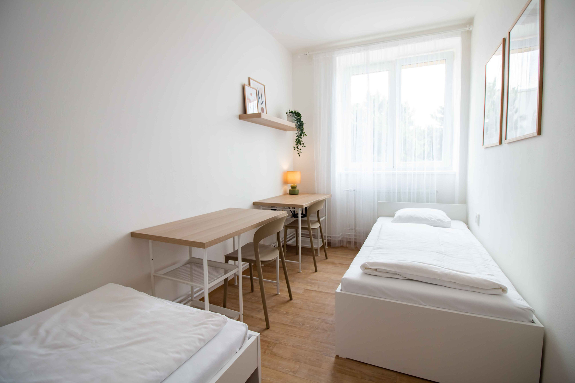 Twin bedroom with two single beds