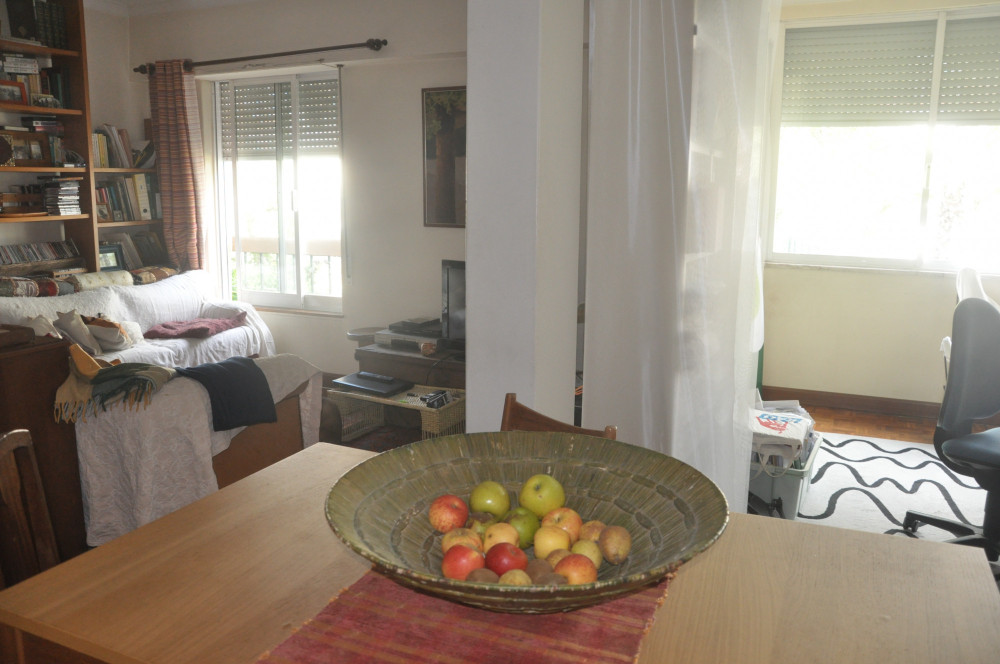 Room 5 m from beach and train station, Carcavelos preview