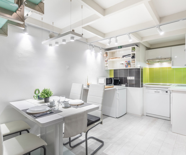 Peaceful Modern City Center Apartment
